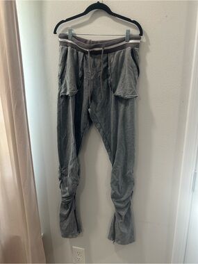 Men's Gray Drawstring Jogger Pants with Cargo Pockets